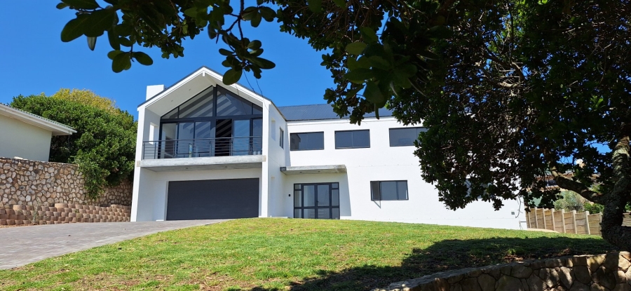 4 Bedroom Property for Sale in Stilbaai Wes Western Cape